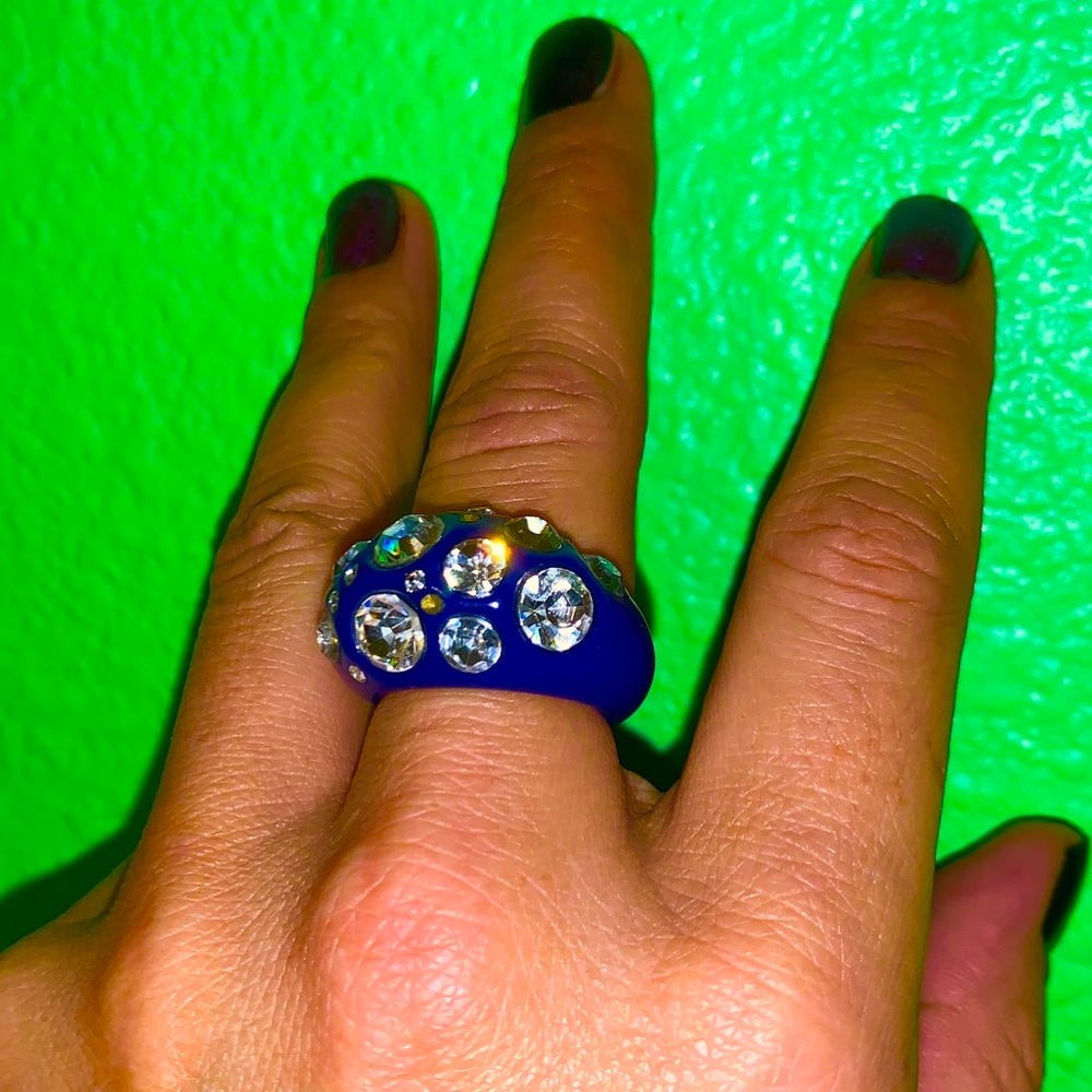 Sparkling Statement Ring - Picture 2 of 4